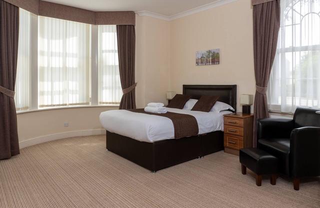 Deluxe Double Ensuite at The Lawns Guest House