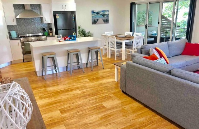 DELUXE Escape! Central, NEW & Spacious 3 Bed