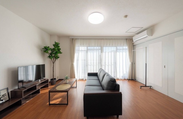 Deluxe Family Suite 402/Osaka Ōsaka