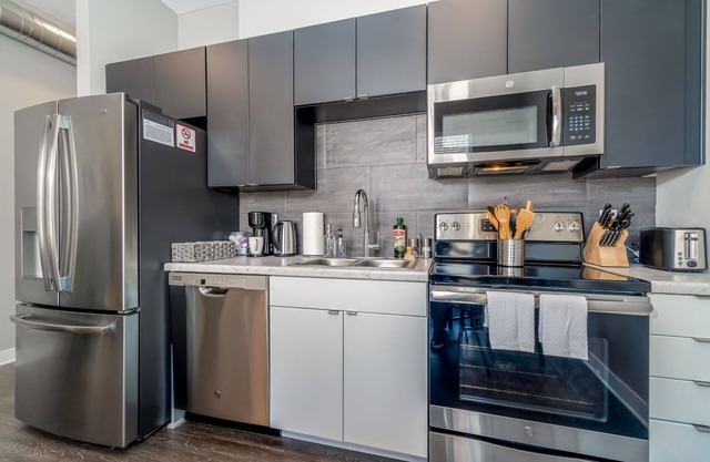 Des Moines Heavenly 1BD 1BA Downtown Apartment