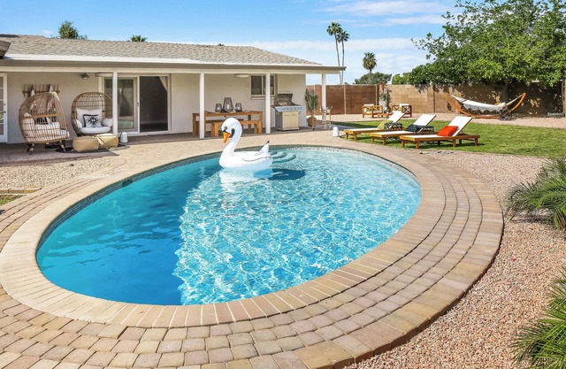 Desert Designer Luxury | Heated Pool