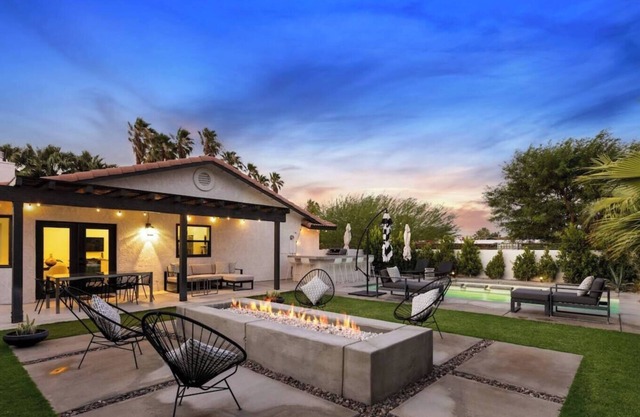 Desert Escape w/Pool, Spa, Fire Pit + BBQ Bar