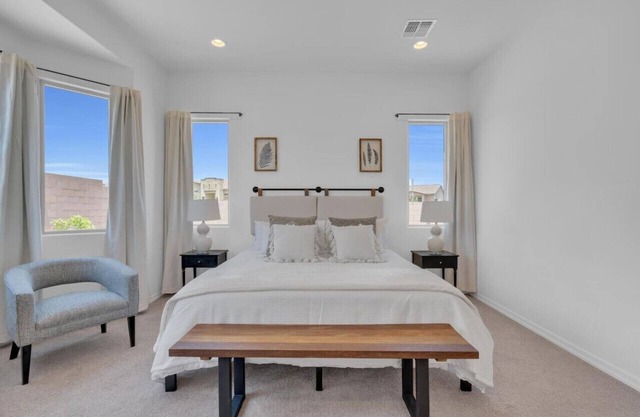 Design Dream/Upscale/4 BR 3 BA/Garage/View