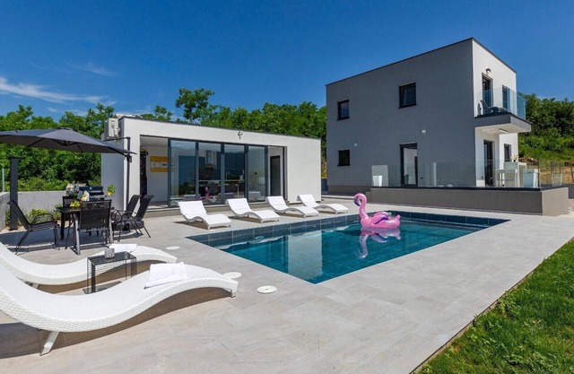 Designer Villa The View with pool