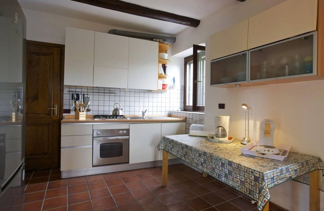 Detached 2½-room house with private pool and large plot