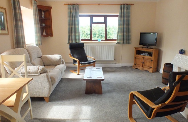 Detached cottage in delightful rural setting.