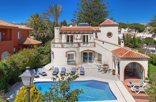 Detached Holiday Villa with private swimming Pool in Marbella