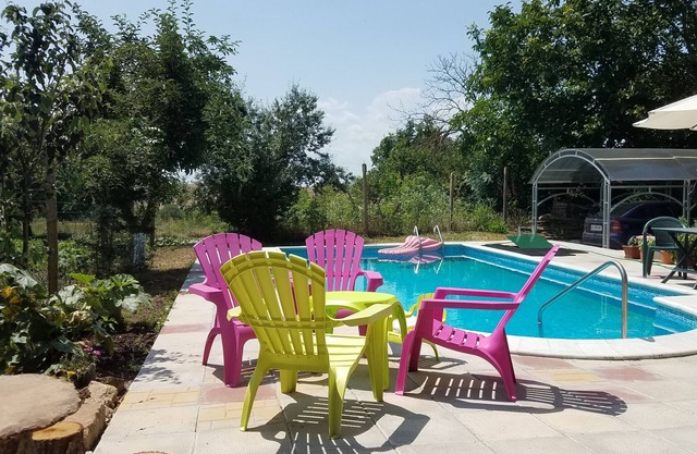Detached House, private pool, in village 5km from the sea and sandy beach