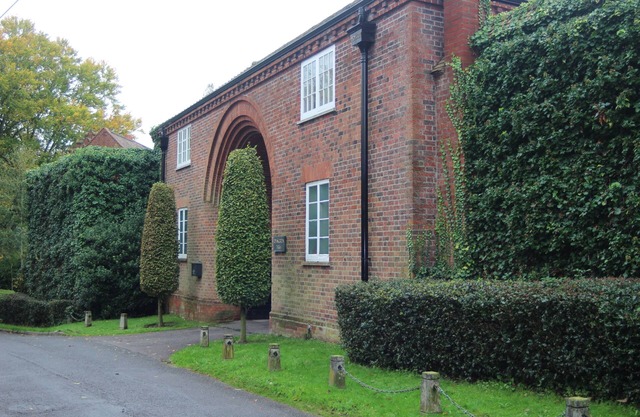 Detached Luxury Gatehouse in rural surroundings on a small country estate