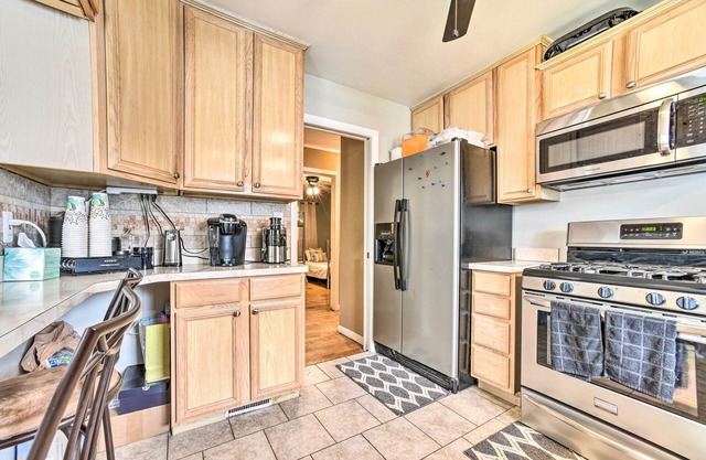 Detroit Home w/Pool & Yard, 15 Mi to Downtown!