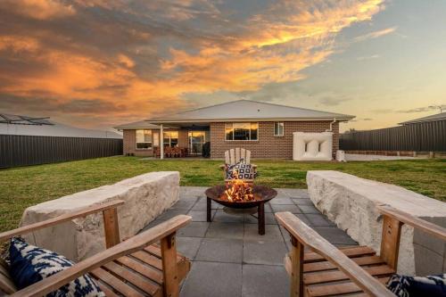 Devan House - An Entertainers' Retreat Close to Town