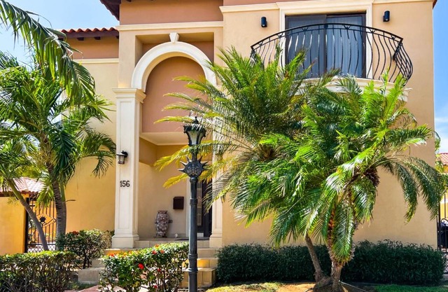 Diamante 156 Luxury Villa in Gold Coast 3 Community Pools