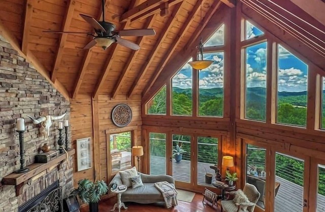 Doe Mountain Lodge