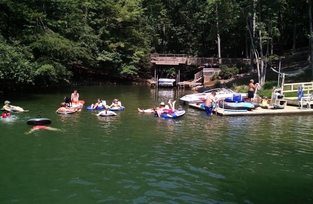DOG AND FAMILY FRIENDLY, SML VA, Deep Water Dock, Private Cove, Peaceful