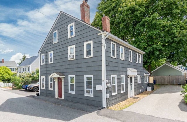 Dog Daze 2- South End Newburyportn30 day rental