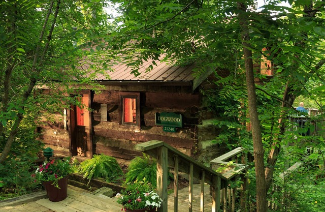 Dogwood Cabin at The Inn & Spa at Cedar Falls