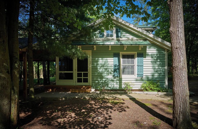 Dollybrook 2: Community pool, close to wineries, large groups welcome