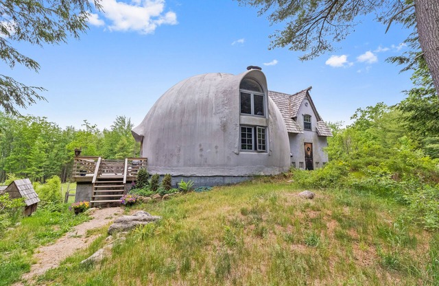Dome Home on 42 Acres! Close to the Beach and Downtown Kennebunkport