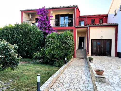 Domus Maria with swimming pool and Free parking