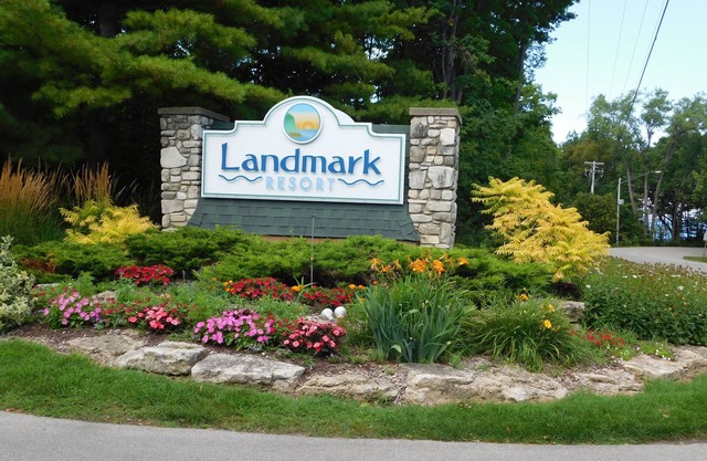 DOOR COUNTY GETAWAY @ LANDMARK RESORT - Cozy 1 BR. Wood-view EGG HARBOR