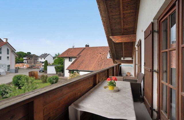 ‘Dorfidyll’ holiday flat with balcony in the middle of the idyllic countryside of Jesenwang