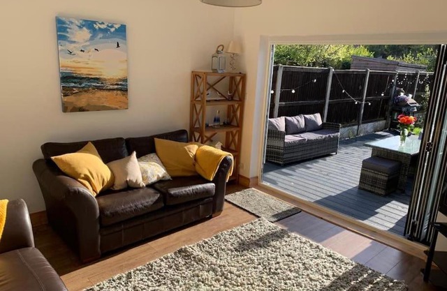Dot's Escape - 2 bed bungalow.