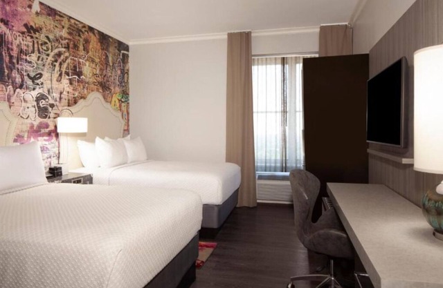 Double Bed Bliss, Hotel Indigo Atlanta Midtown, Near The Fox Theatre, 2 Rooms