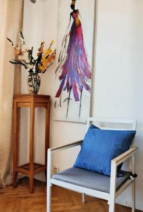 Double bedroom appartement Balcony Central City AC