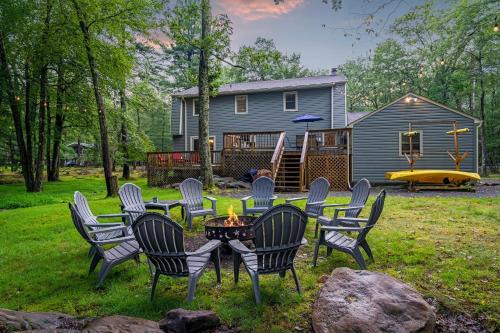 Double Diamond Lodge by AvantStay Group Escape w Firepit Patio Activities