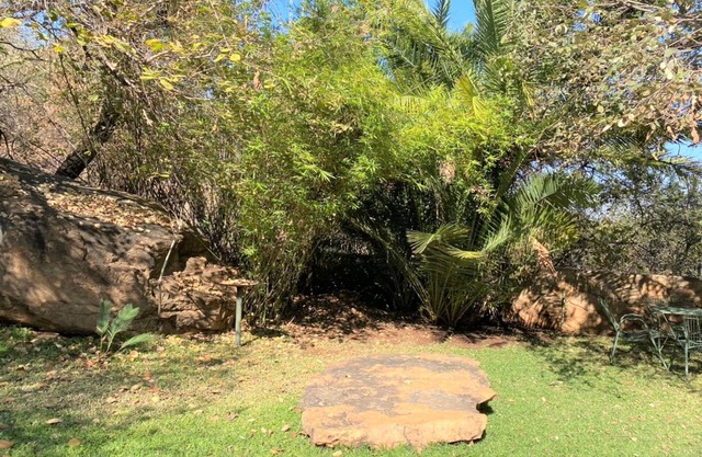 Double Lodge in Natural African Bush - 2112