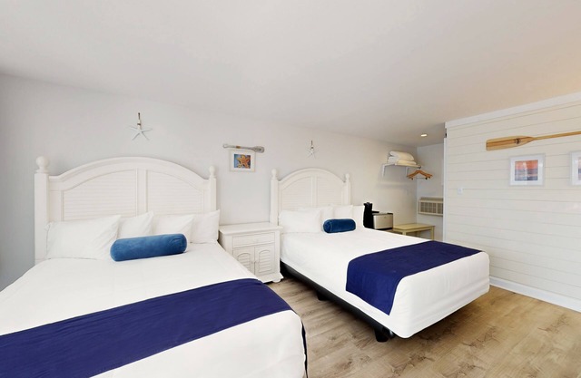 Double Queen Room for a Cozy Group Stay