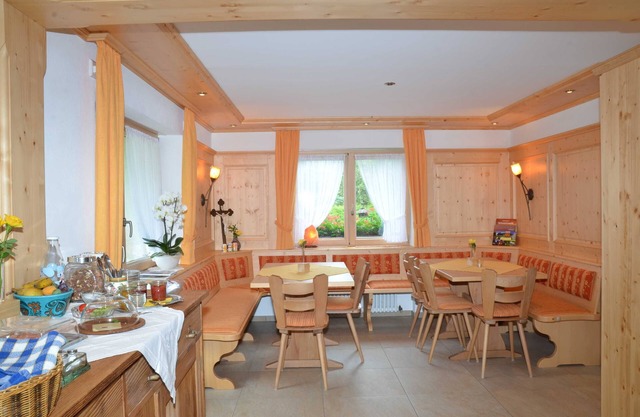 Double room 3 with toilet and shower, 1 - 3 persons - Mosertonihof