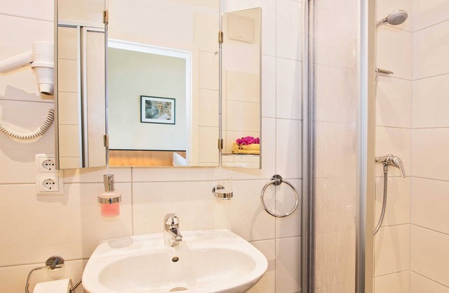 Double room comfort with sea view - Strandvilla Imperator | Hotel &