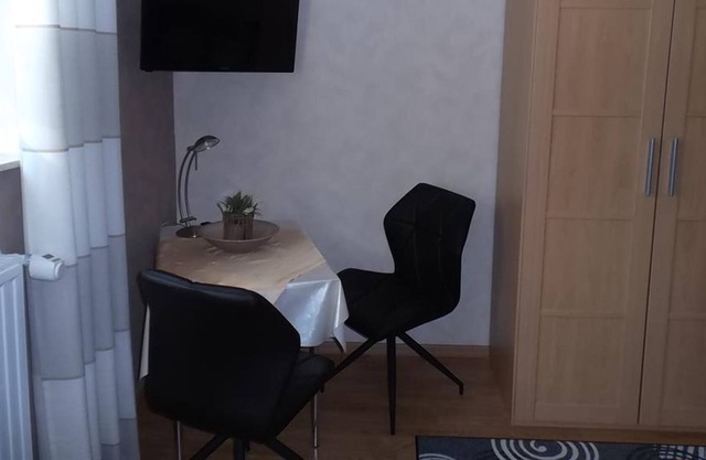 Double room (in the basement) with shared bathroom / toilet - Ferienwohnung Familie Schmitz