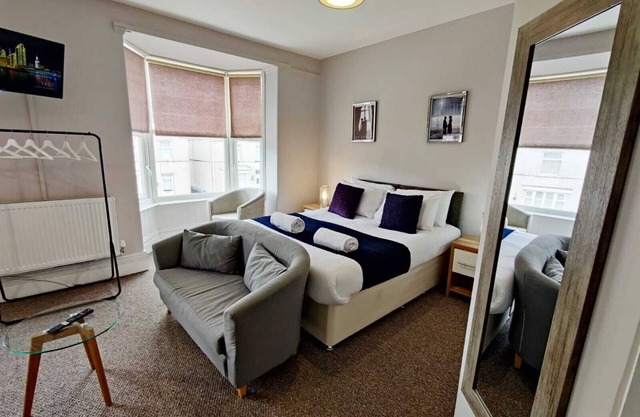 Double Room, Parking