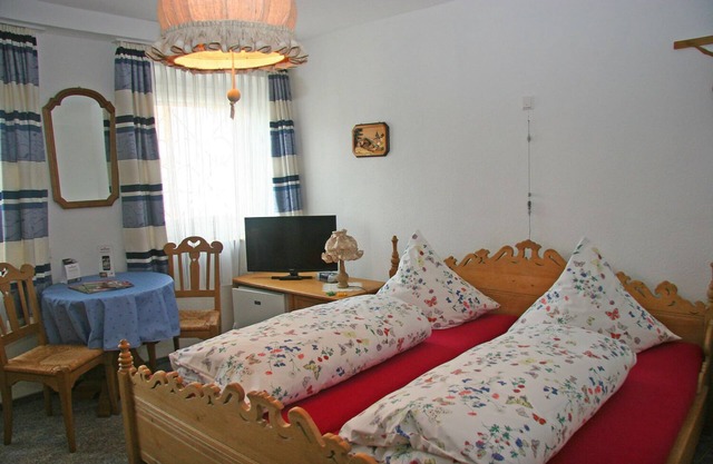 Double room Wutachschlucht with shower and toilet