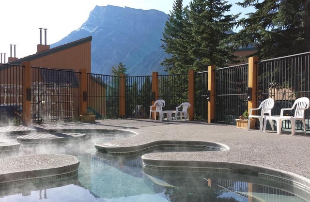 Douglas Fir Resort & Chalets