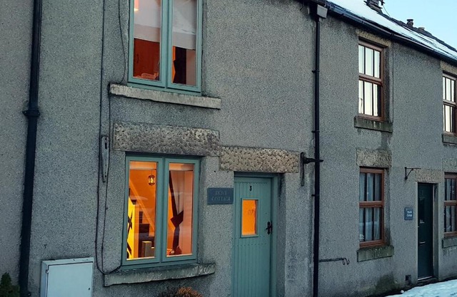 Dove Cottage, Tideswell