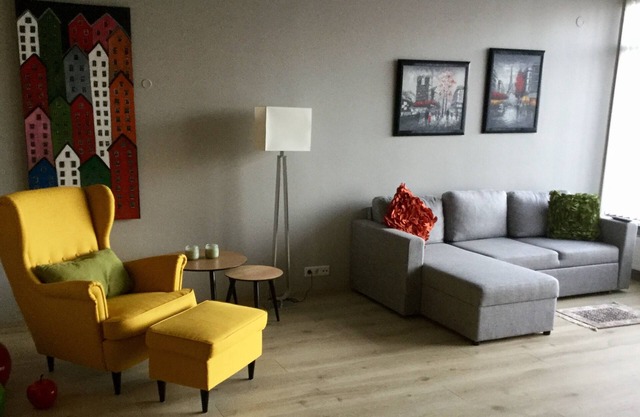 Downtown Apartment by Old Harbor