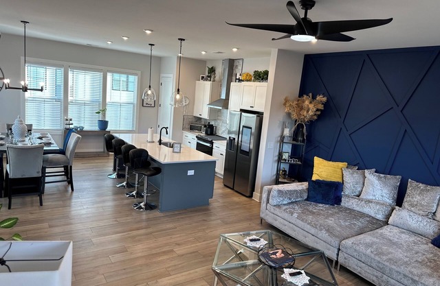 Downtown Atlanta, Grant Park, Atlantic station, Coca Cola, Zoo, Belt-line.