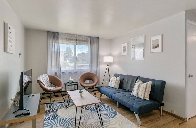 Downtown Beaverton Hideaway 4