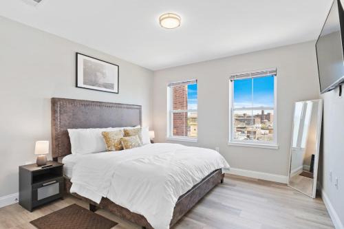 Downtown NWK 1BR- Free Parking Easy NYC Access