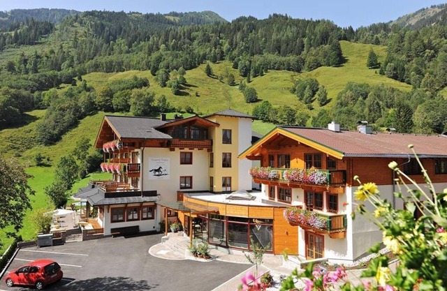 DR main building/1 extra bed/BB - Ponyhof, Feriendorf-Hotel-Pension