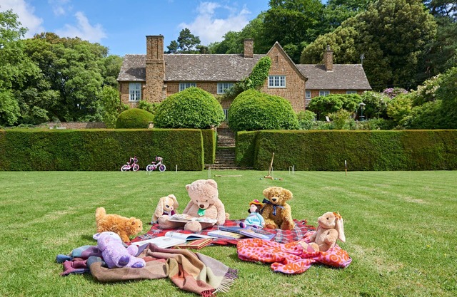 Drakestone House Manor with Breathtaking Cotswolds Views