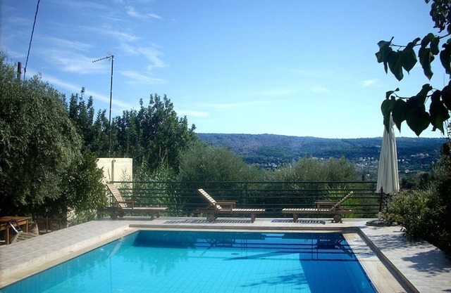 Dream 1 -traditional House With Pool To Share