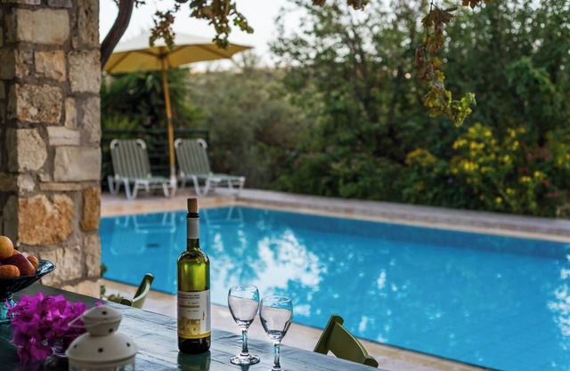 Dream 2 -traditional House With Pool To Share