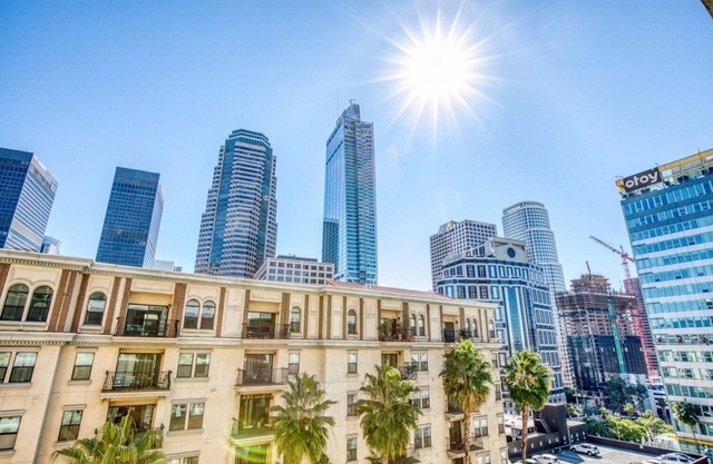 Dreamy Downtown 1BR w/Pool, Gym & W/D near Staples Center, by Blueground