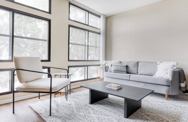 Dreamy Downtown 1BR w/ Pool, W/D & Gym, near Broad Museum, by Blueground