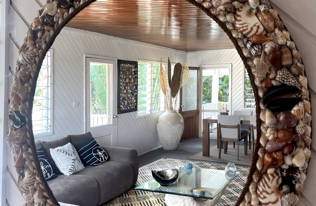 Drifters Apartment in the heart of Wailoaloa – Walk to Beach, Bars & Cafes
