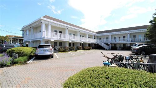 Driftwood Condo Unit 11